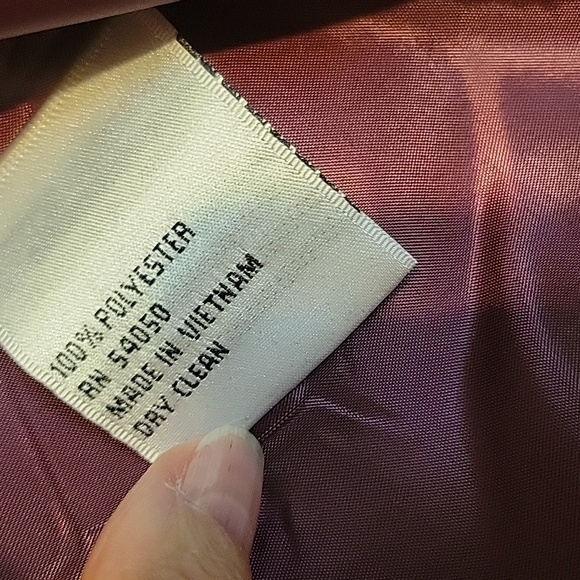 Burgandy lined jacket with fabric belt and matching lined trousers. Sz 12 - Picture 6 of 11